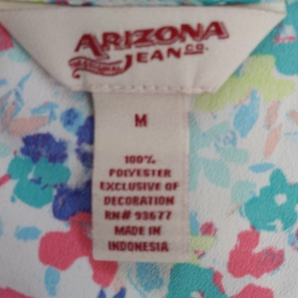 Arizona Jeans Co. Floral Crochet Tank Top - Picture 2 of 15